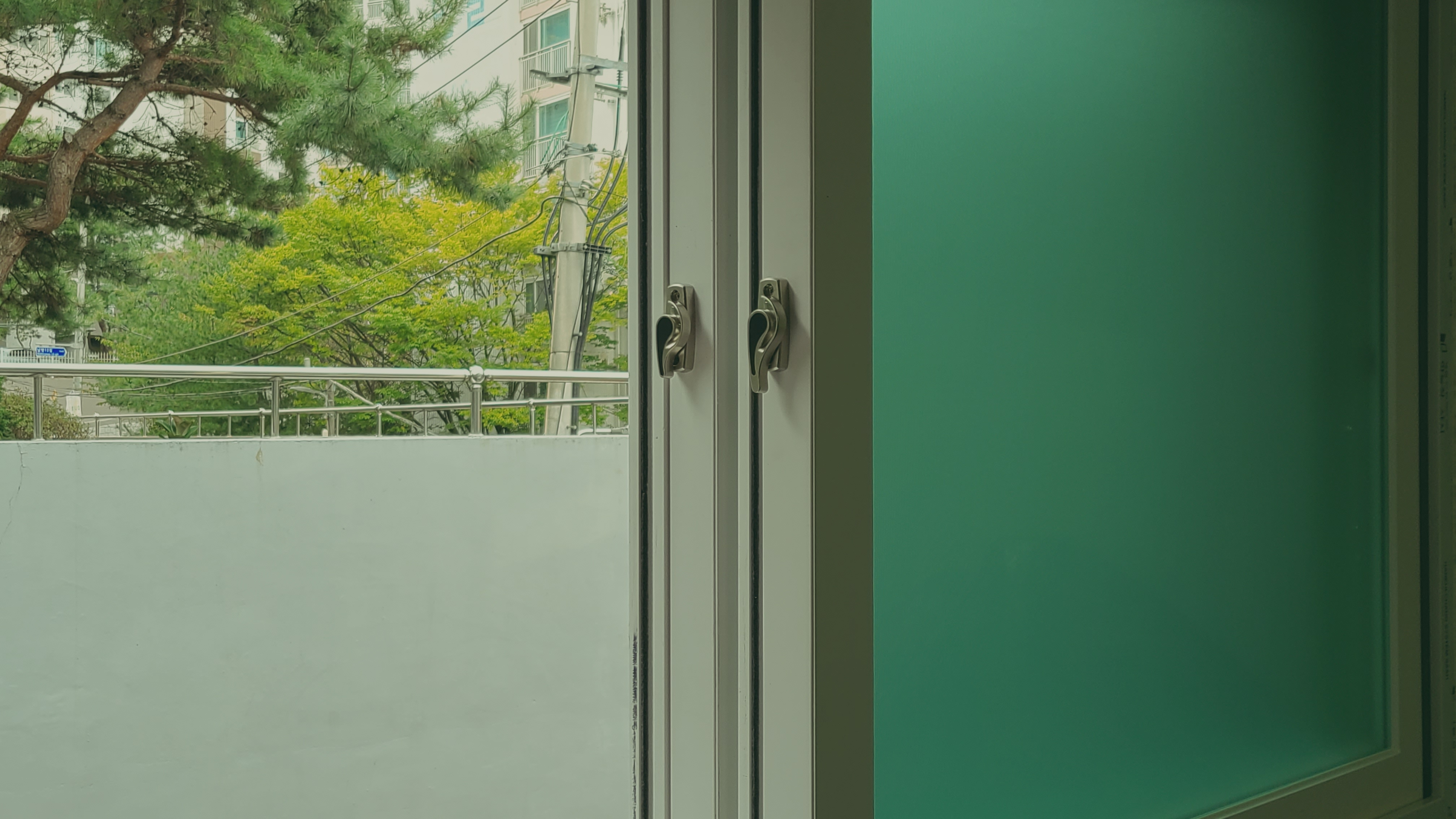 연희동 단독주택 지하실(반지하) 샤시 관리자 답변 1 첨부 이미지 5 - 20221006_155219.jpg