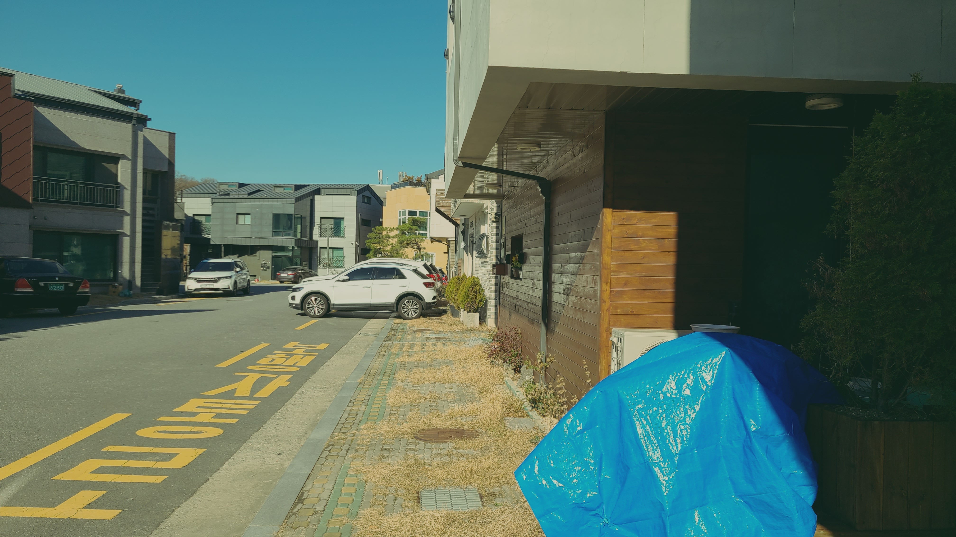 외풍과 결로 흔적을 지운 강남 밤고개로 단독주택 창호 Before & After 시공 사진 9